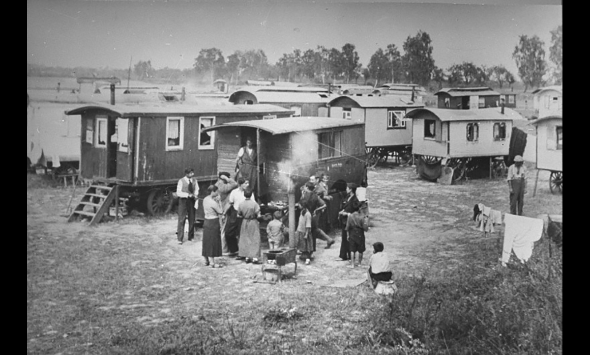Roma inmates in the Berlin-Marzahn camp, date unknown. 